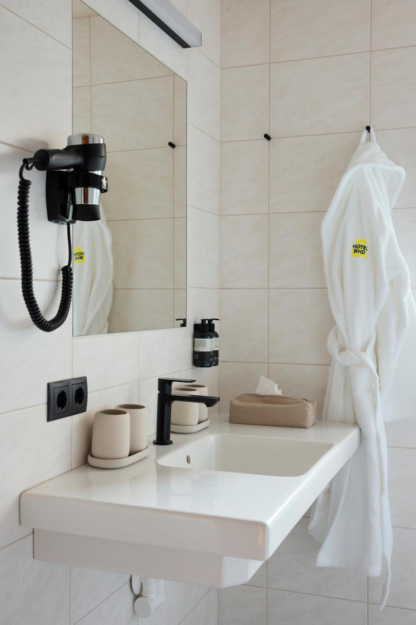 שלאדמינג Hotel Und - Smart Alpine Stay מראה חיצוני תמונה